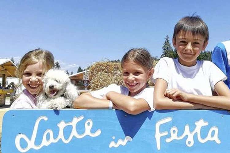 Una manifestazione dedicata all'oro bianco della montagna - Latte in festa in Alpe Cimbra Due giorni tra assaggi e trekking Una manifestazione dedicata all'oro bianco della montagna - Latte in festa in Alpe Cimbra Due giorni tra assaggi e trekking