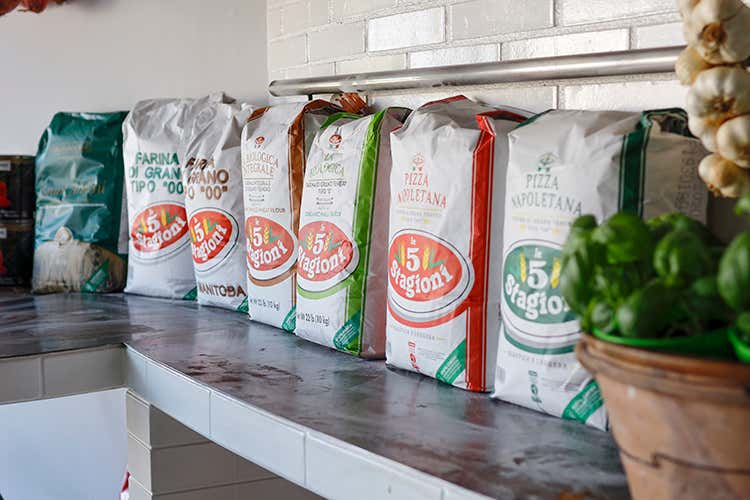 Le 5 Stagioni, storie di pizza, passione e tradizione Le 5 Stagioni, storie di pizza, passione e tradizione