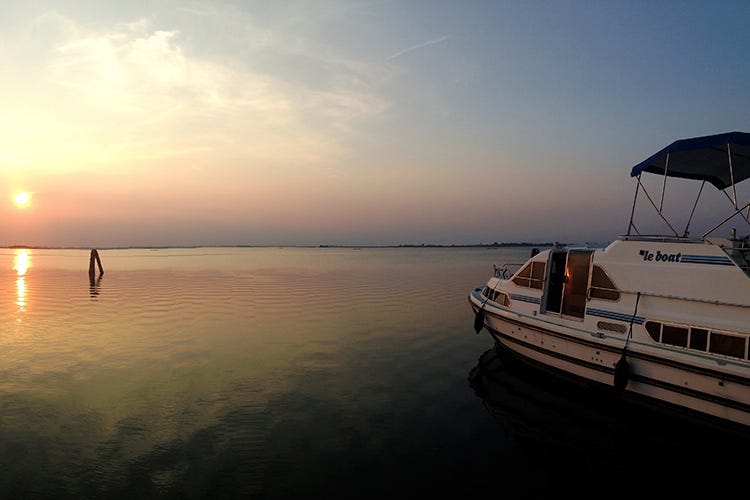 Da Venezia ai fiumi del Veneto fino al Friuli Venezia Giulia - Laguna veneta e Friuli in barca Turismo lento in tutta sicurezza