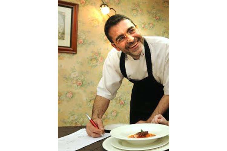 Massimo Santoro - Le Carrube, parte la stagione estiva con la cucina pugliese di Massimo Santoro Massimo Santoro - Le Carrube, parte la stagione estiva con la cucina pugliese di Massimo Santoro