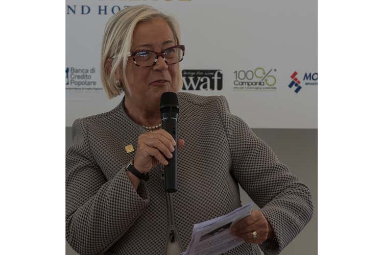Donatella Cinelli Colombini - Le Donne del Vino, scommessa vinta Il primo festival del rosè è un successo Donatella Cinelli Colombini - Le Donne del Vino, scommessa vinta Il primo festival del rosè è un successo