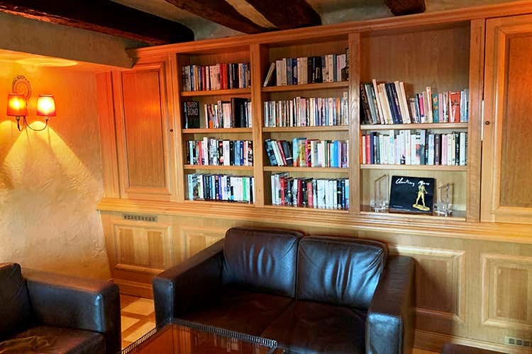Una location elegante, con annesso un ristorante stellato (Le Mas Candille, perla di Mougins) Una location elegante, con annesso un ristorante stellato (Le Mas Candille, perla di Mougins)