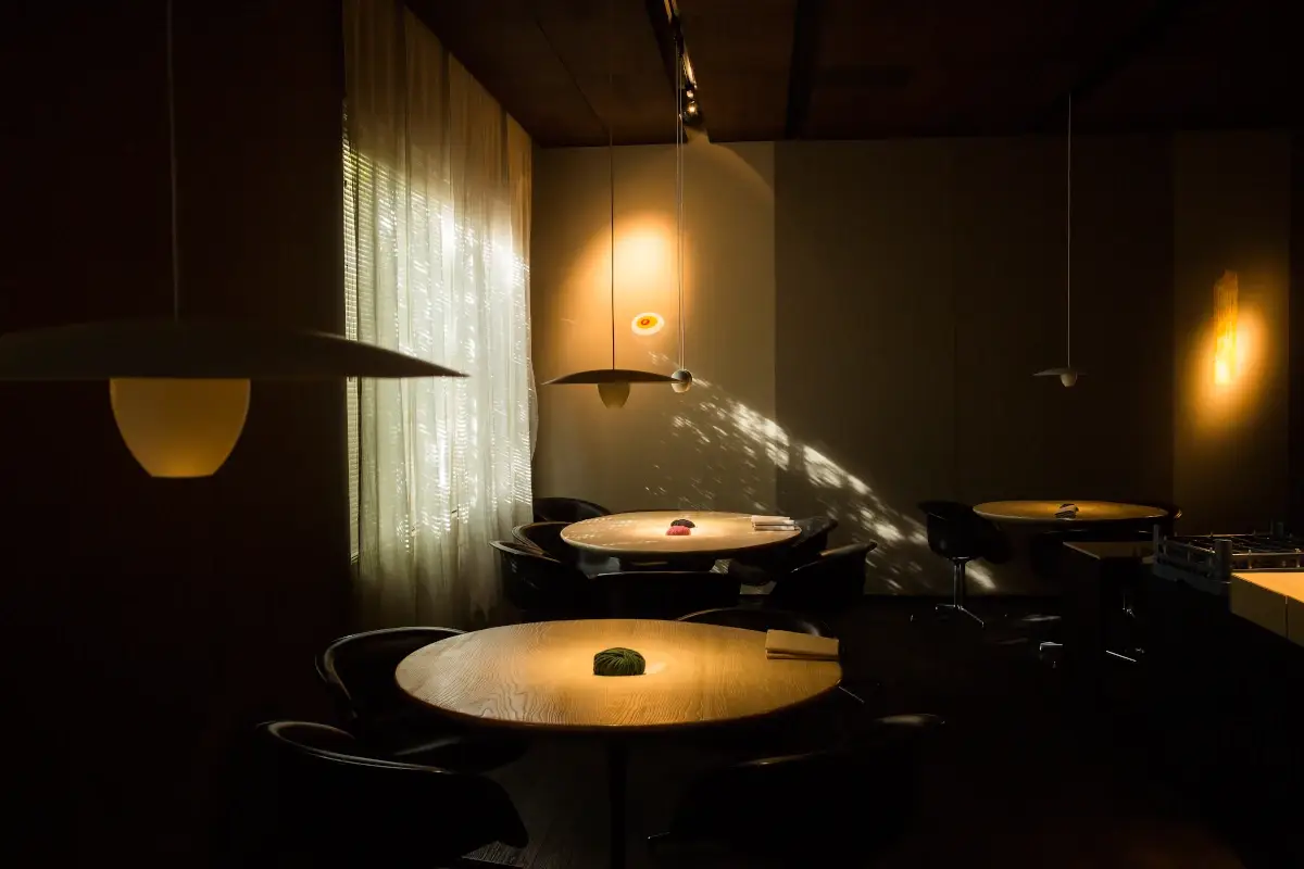 La sala de Le Calandre I ristoranti tre stelle Michelin in Italia: storia curiosit&agrave; e piatti iconici
