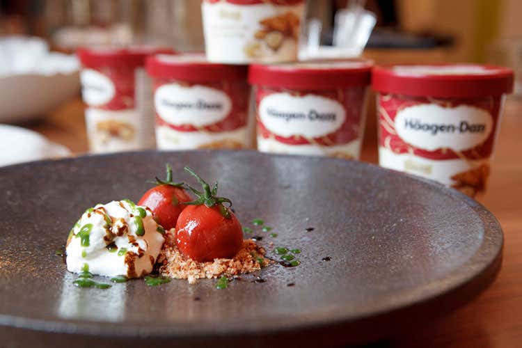 Le ricette di Häagen-Dazs per l'estate con la dolce creatività di Simone Rugiati Le ricette di Häagen-Dazs per l'estate con la dolce creatività di Simone Rugiati