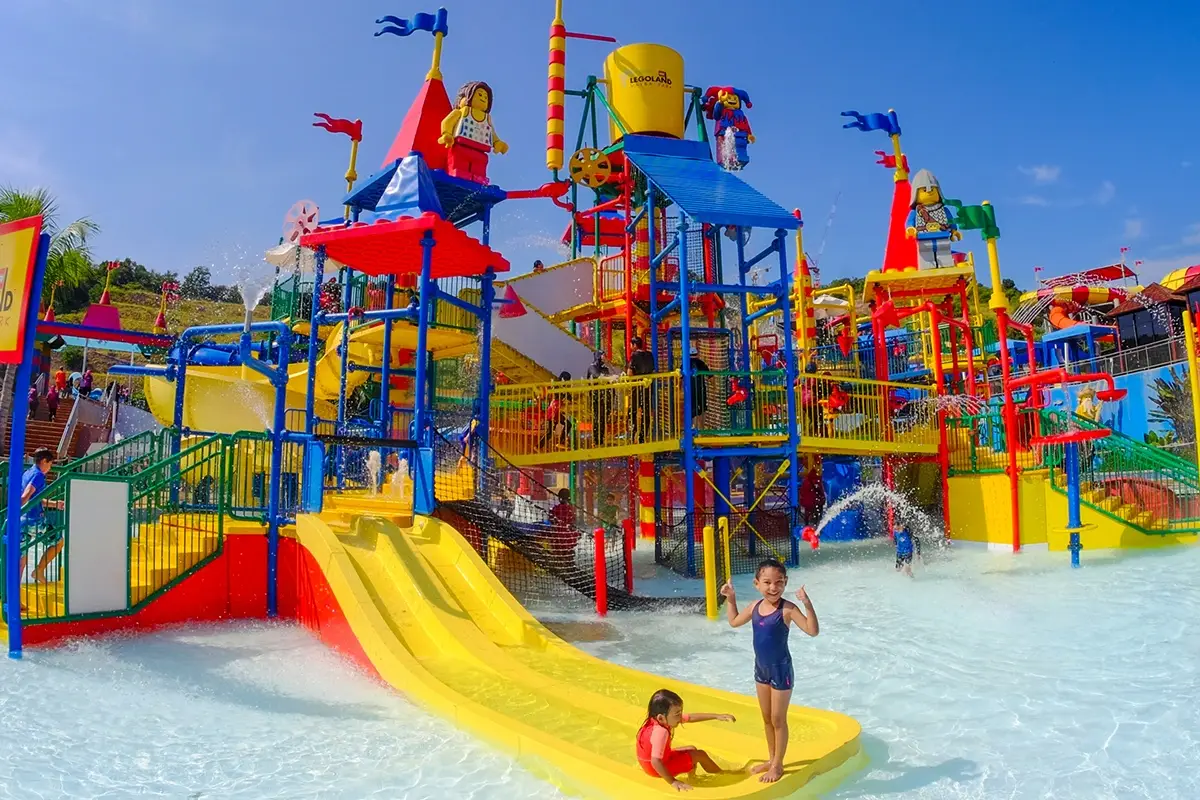 &Egrave; il primo parco acquatico a tema Lego in Europa Appassionati di Lego sul Garda Aperto Legoland Water Park