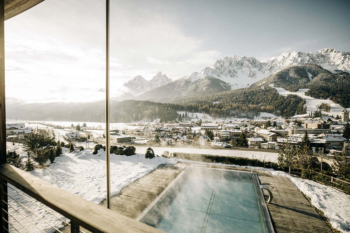 Due strutture dove passare l'inverno a San Candido tra design e benessere alpino