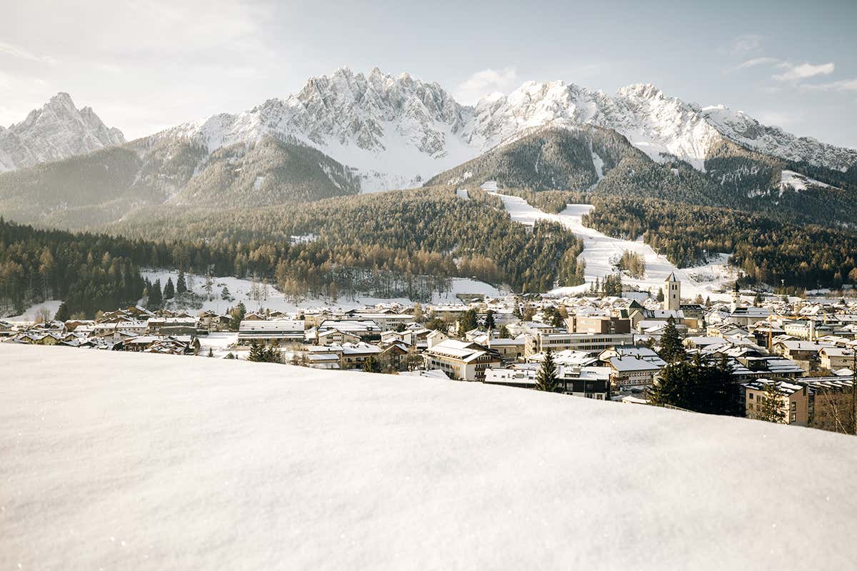 Due strutture dove passare l'inverno a San Candido tra design e benessere alpino
