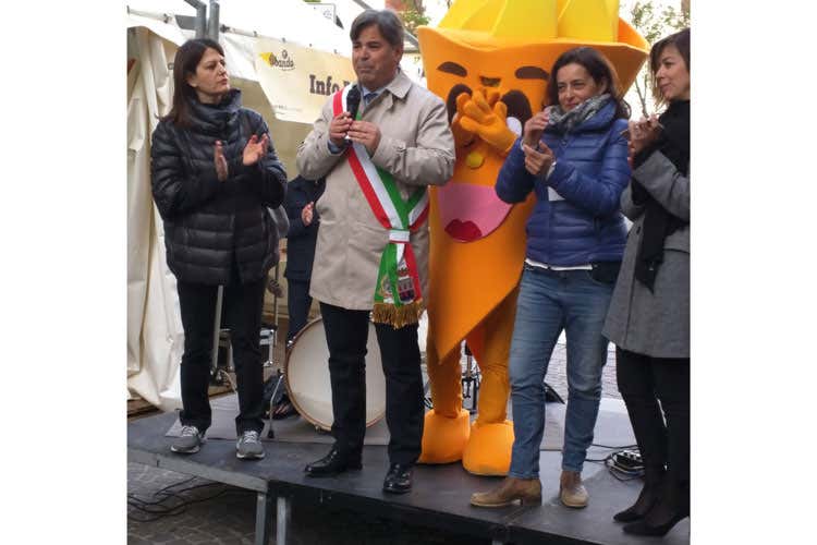 Franco Landella - Libando va in archivio con successo Trasmesse ai bambini le usanze pugliesi Franco Landella - Libando va in archivio con successo Trasmesse ai bambini le usanze pugliesi