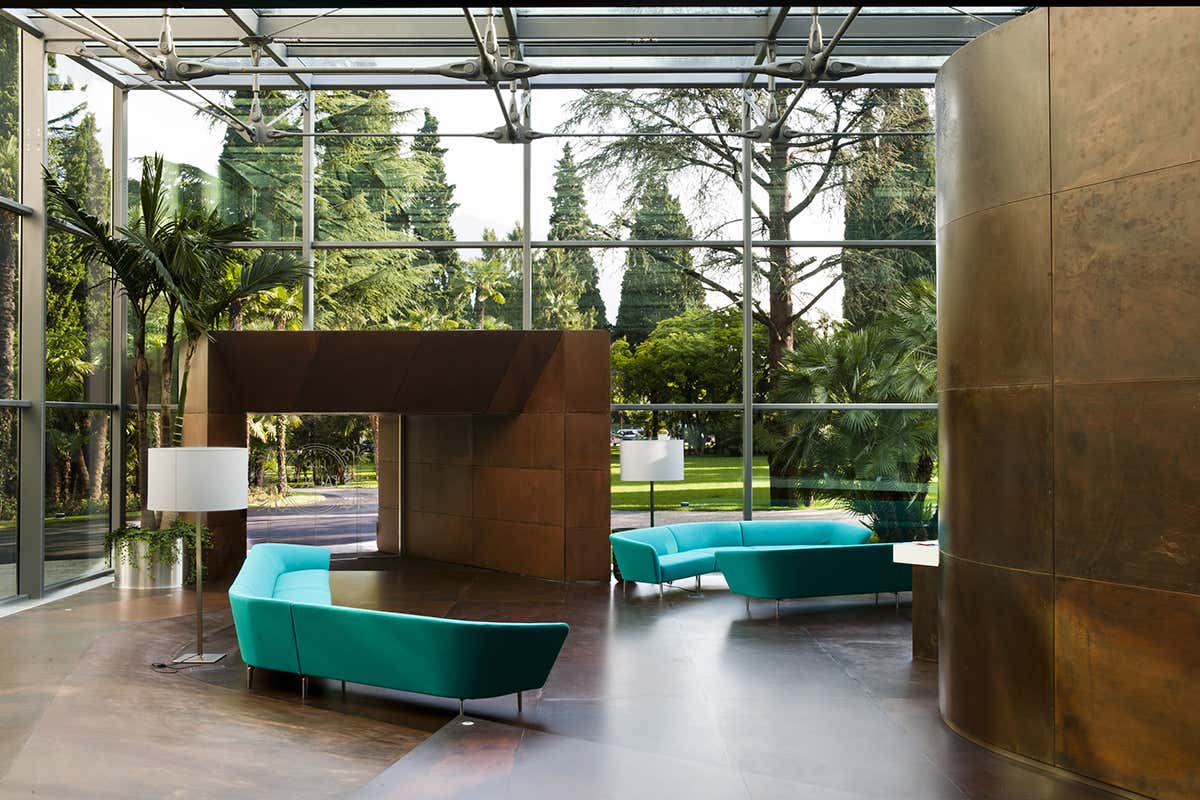 Armonia tra dentro e fuori Belle Époque contemporanea al Lido Palace di Riva del Garda