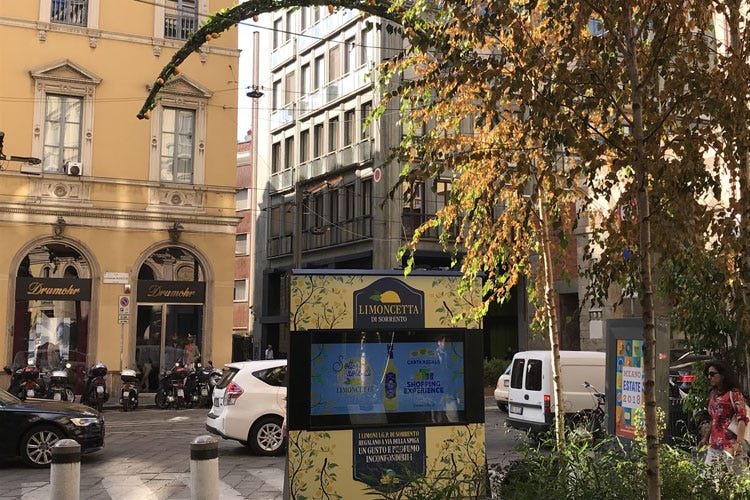 (Limoncetta di Sorrento conquista Milano Via della Spiga diventa la strada dei limoni)
