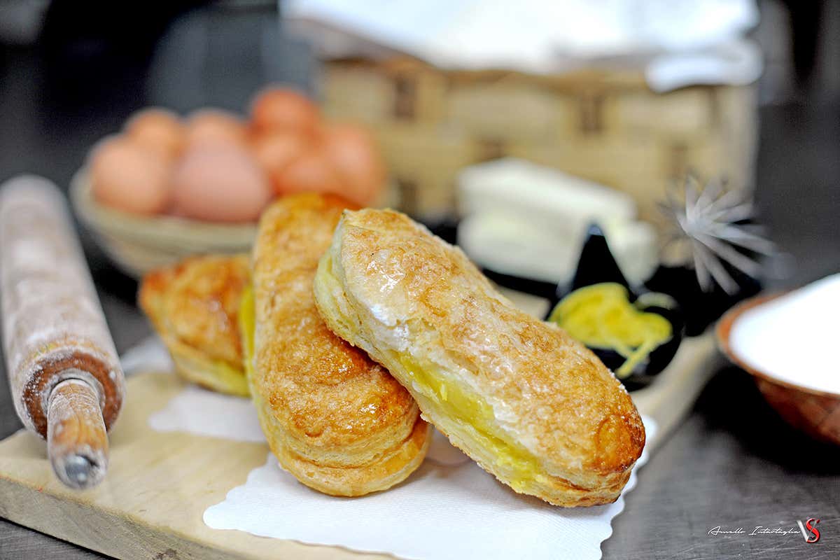 La lingua del bar Pasticceria Cavaliere Procida “dentro”: viaggio tra ristoranti e alloggi in cui assaporare la vera bellezza La lingua del bar Pasticceria Cavaliere Procida “dentro”: viaggio tra ristoranti e alloggi in cui assaporare la vera bellezza