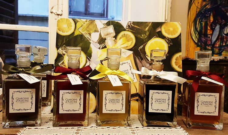 (I Liquori di Giardini d’Amore Espressione artigianale di alta qualità) (I Liquori di Giardini d’Amore Espressione artigianale di alta qualità)