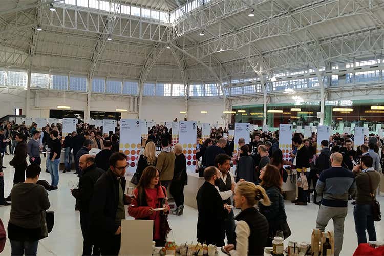Live Wine, l'artigianalit&agrave; nel bicchiere Vini naturali da oltre 150 cantine