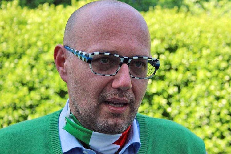 Paolo Bianchini - Lo smart working uccide il lavoroBianchini: il pubblico torni alla normalità
