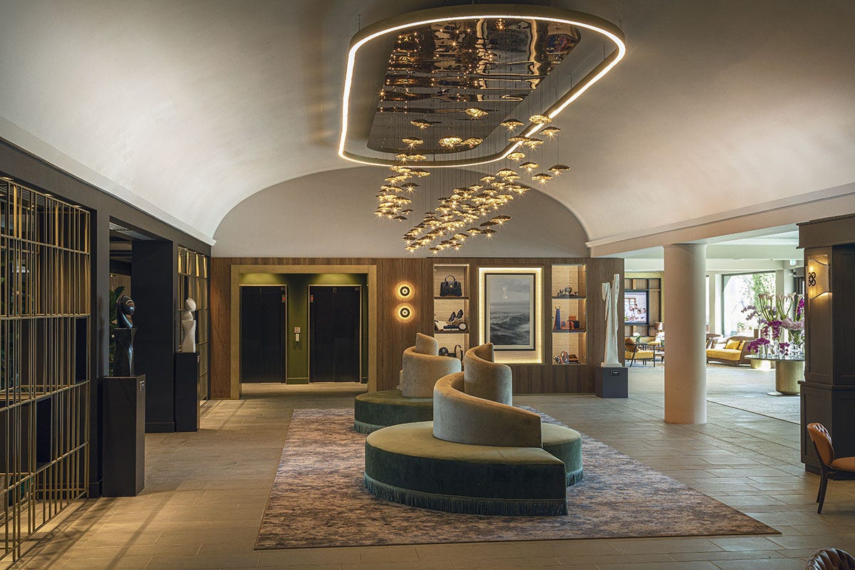 L'elegante Lobby Toscana Resort Castelfalfi: 1100 ettari per signori di campagna