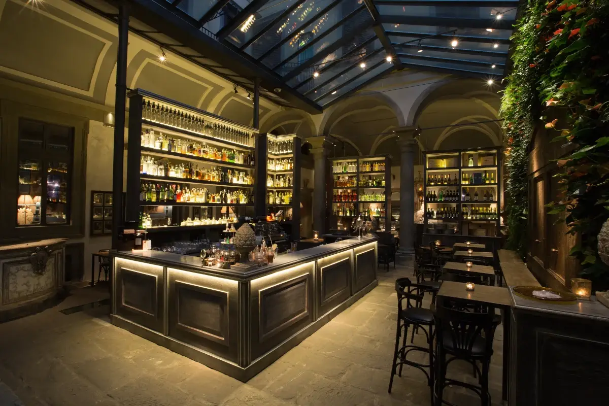 Locale situato a Firenze in via Delle Seggiole Camparino e Locale insieme per una mixology d&rsquo;eccellenza