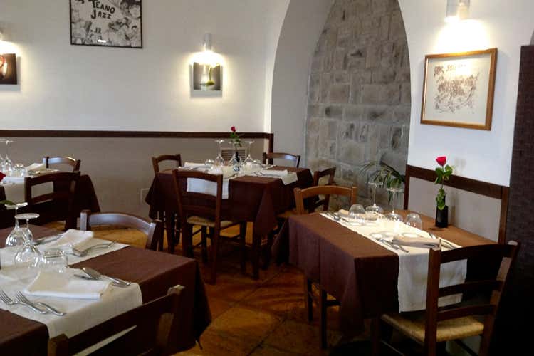 Gli interni della Locanda de foris - Locanda de Foris, a proprio agio quando ci si affida allo chef Balletta
