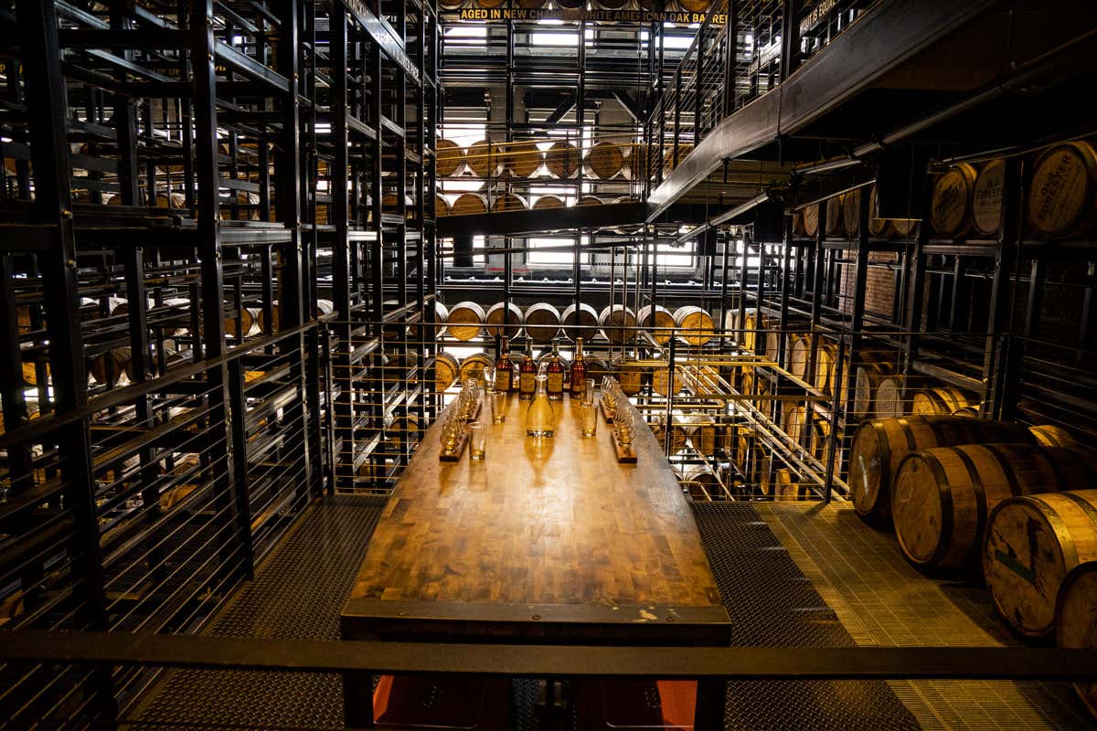 Un viaggio in Kentucky non sarebbe poi completo senza il bourbon, distillato originario americano (Photo Credit: Visit the Usa) Stati Uniti alla scoperta di cinque destinazioni gastronomiche per tutti i gusti Un viaggio in Kentucky non sarebbe poi completo senza il bourbon, distillato originario americano (Photo Credit: Visit the Usa) Stati Uniti alla scoperta di cinque destinazioni gastronomiche per tutti i gusti