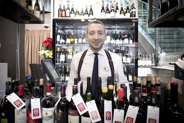 Luca Boccoli - Luca Boccoli, i vini e le loro storie  sul bancone del Mercato Centrale a Roma