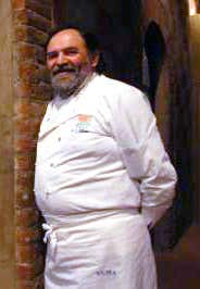 Luciano Tona
