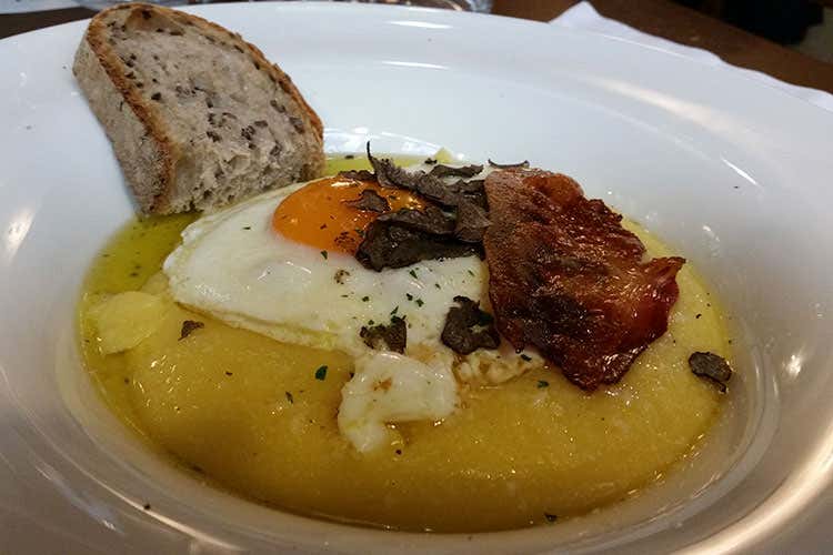 (Luigi Valori, una vita dedicata al vino tra terra, vigna e il passar delle stagioni)