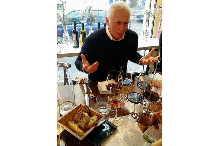 (Luigi Valori, una vita dedicata al vino tra terra, vigna e il passar delle stagioni)