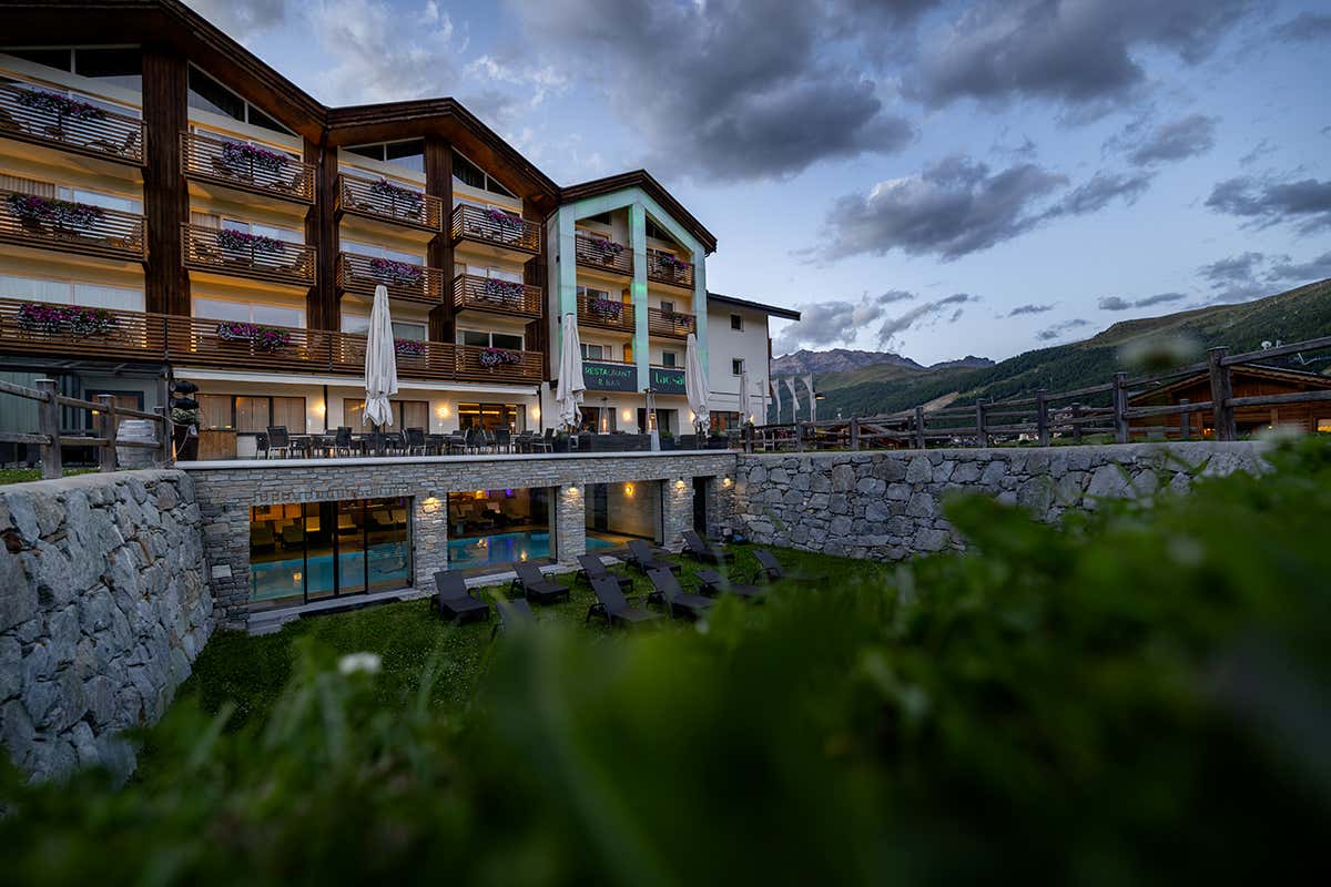 Il Lac Salin Spa & Mountain Resort a 1800 metri di altitudine, una struttura perfettamente integrata nel paesaggio alpino di Livigno