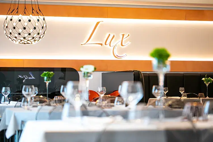 Il Lux Lounge &amp; Restaurant