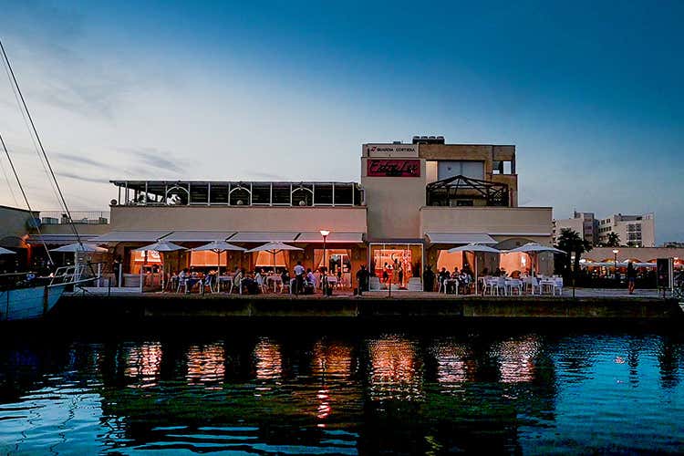 Lux Restaurant & Lounge Lux Restaurant & Lounge