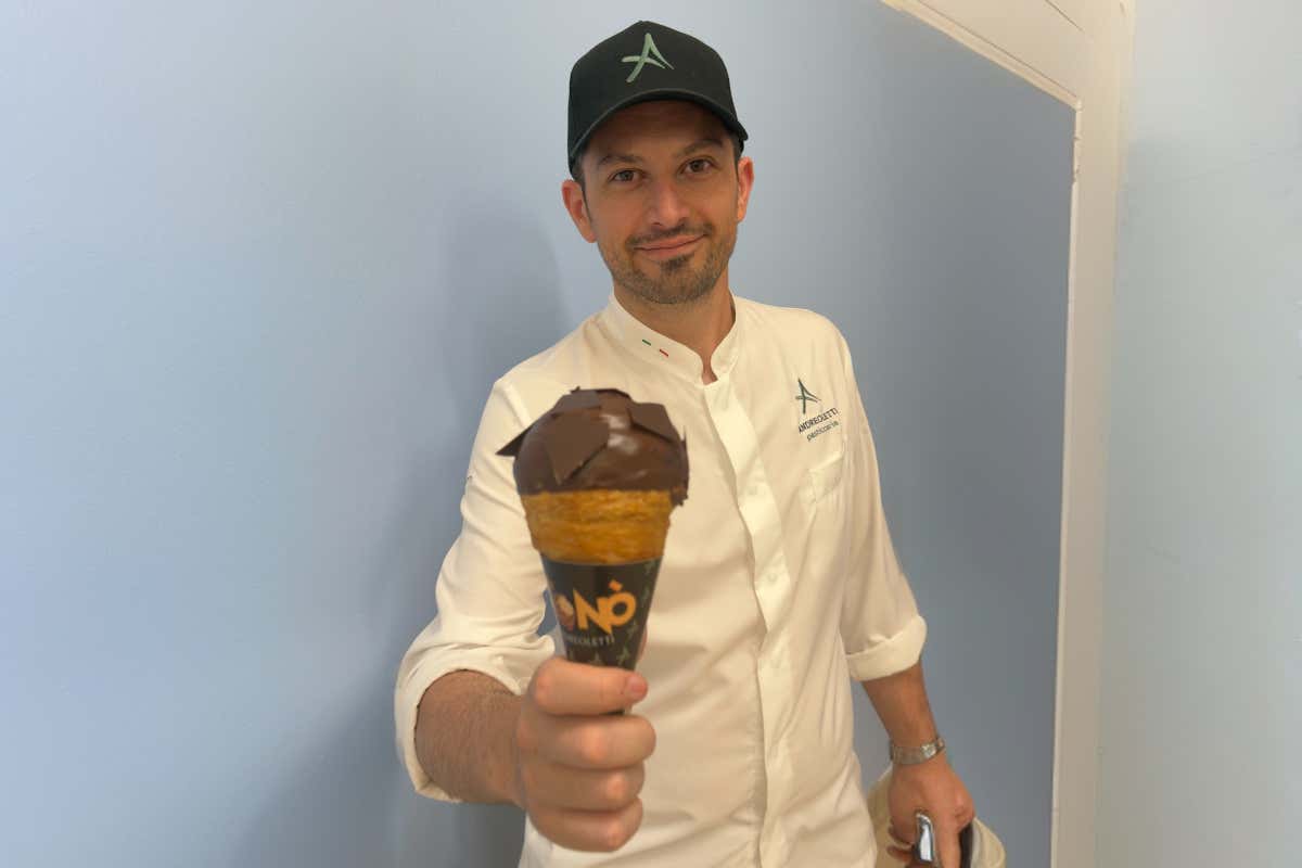 Non chiamatelo gelato: la rivoluzione di Cronò, il dolce da passeggio di Andreoletti Non chiamatelo gelato: la rivoluzione di Cronò, il dolce da passeggio di Andreoletti