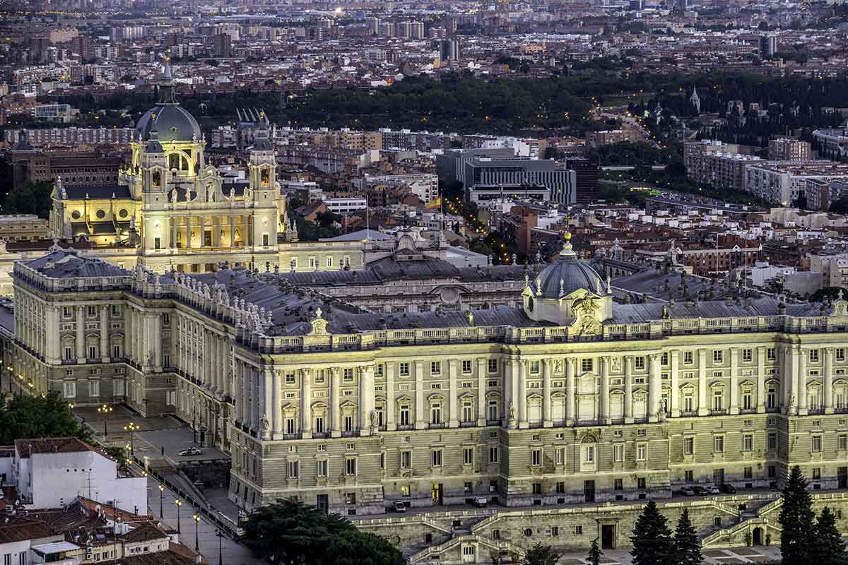 Dalle gallerie ai murales: i percorsi nascosti per scoprire la Madrid artistica Dalle gallerie ai murales: i percorsi nascosti per scoprire la Madrid artistica