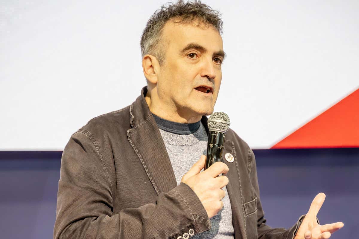 Birre di Natale, l’Italia brinda con creatività: tra spezie, miele e brindisi d’inverno Birre di Natale, l’Italia brinda con creatività: tra spezie, miele e brindisi d’inverno