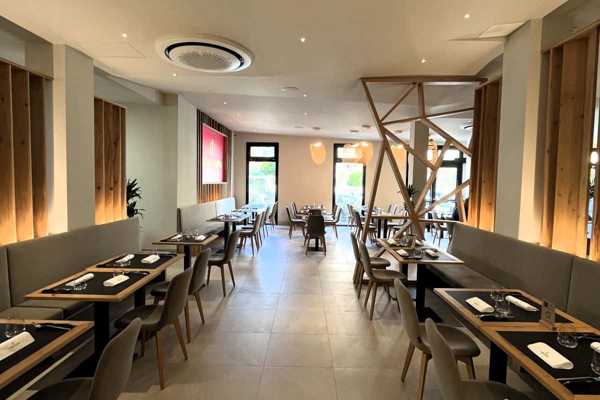 Pizza gourmet e cantina da 200 etichette: la rinascita di Acqua & Farina Pizza gourmet e cantina da 200 etichette: la rinascita di Acqua & Farina