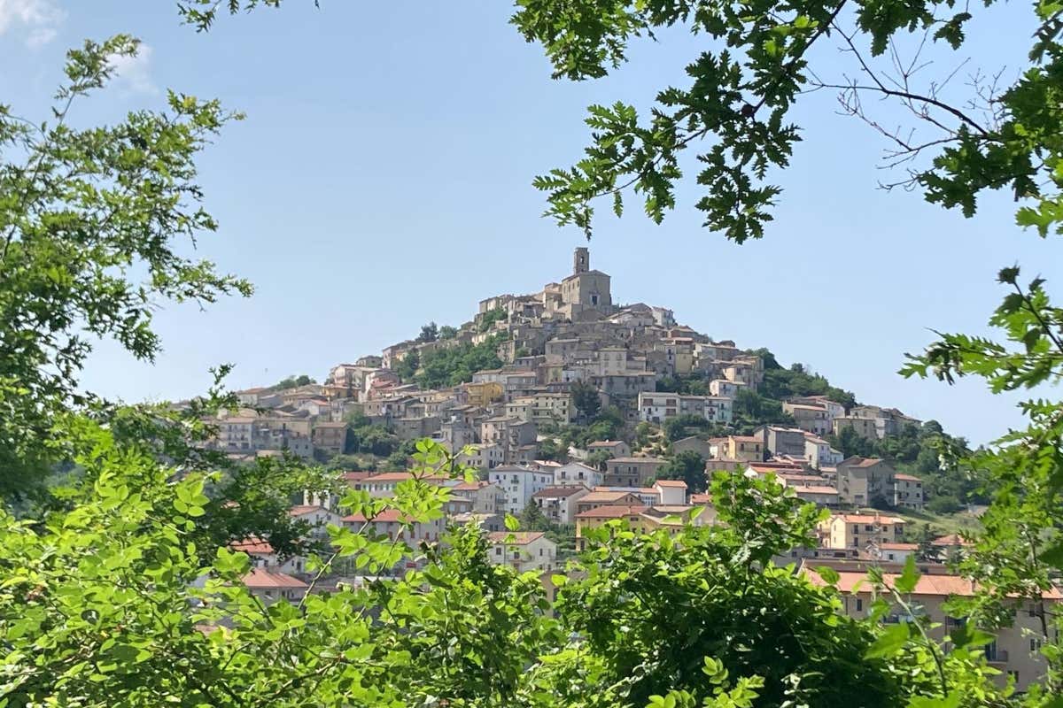 Monti Frentani in bici: un itinerario tra natura, storia e prodotti enogastronomici Monti Frentani in bici: un itinerario tra natura, storia e prodotti enogastronomici