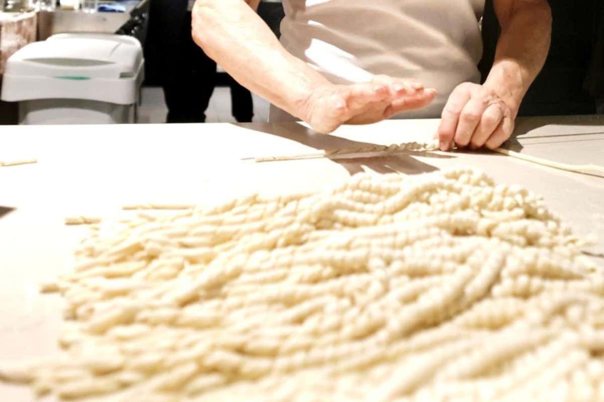 Giro d’Italia 2025, Eataly celebra la tappa finale con i piatti simbolo romani Giro d’Italia 2025, Eataly celebra la tappa finale con i piatti simbolo romani