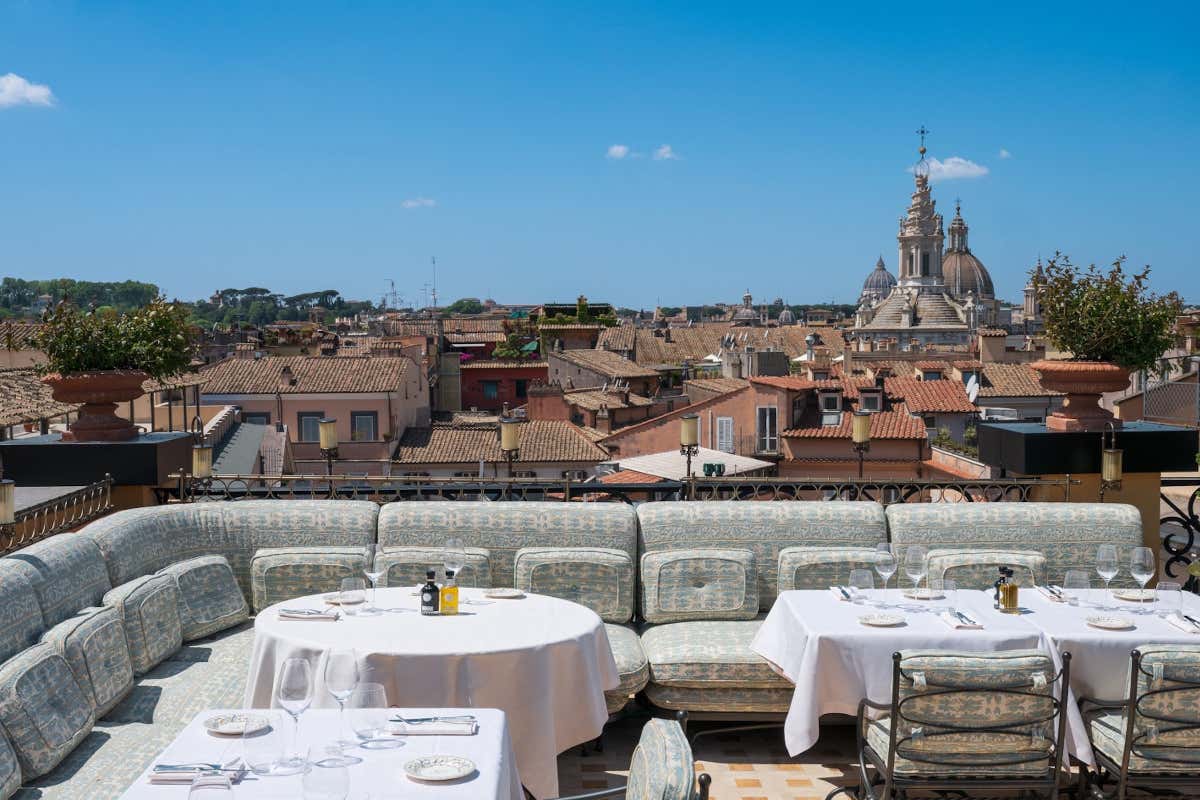 "Gigi Rigolatto": all'Orient Express La Minerva grande cucina con vista