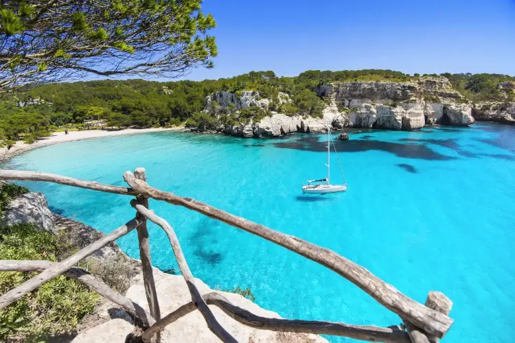 Mare esclusivo? Ecco le 10 baie e spiagge segrete in Europa