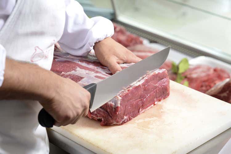 (Macellai francesi vessati dai vegani scrivono al Governo per chiedere tutela) (Macellai francesi vessati dai vegani scrivono al Governo per chiedere tutela)