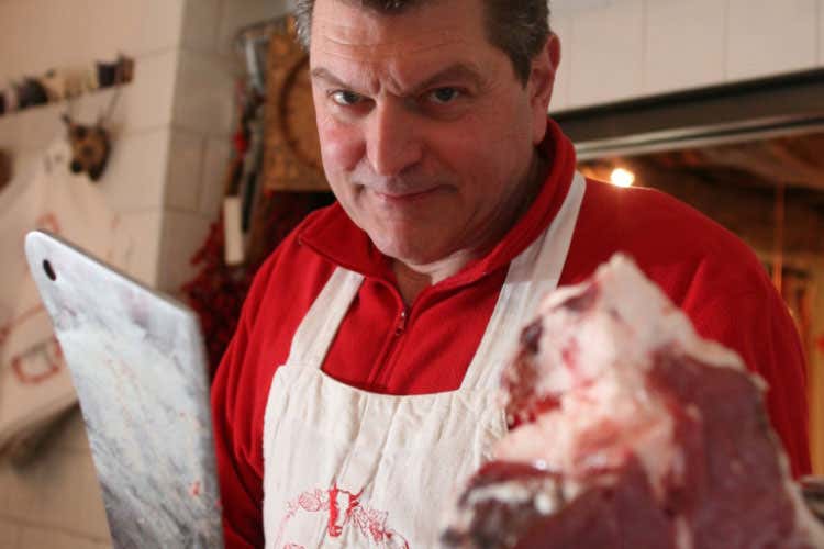 Dario Cecchini (Macellai francesi vessati dai vegani scrivono al Governo per chiedere tutela)