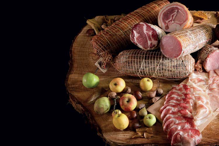 Maiale protagonista a Sutrio Degustazioni di piatti tipici in paese