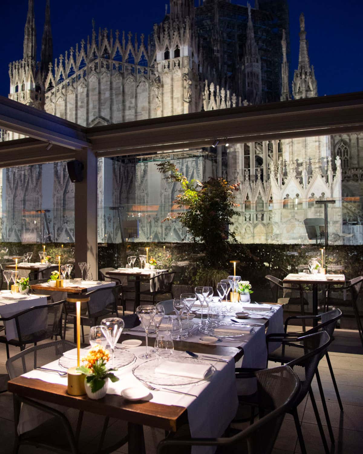 San Valentino con vista sulle guglie del Duomo