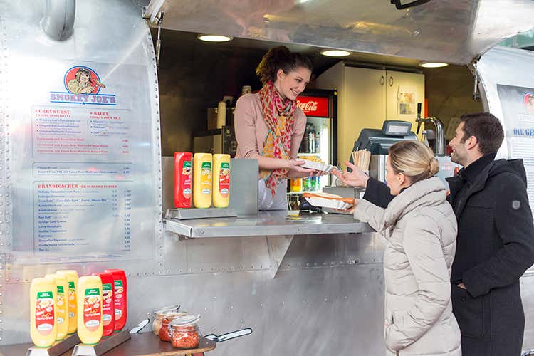 (Con la Maionese 100% Vegetale Develey soddisfa la ristorazione)
