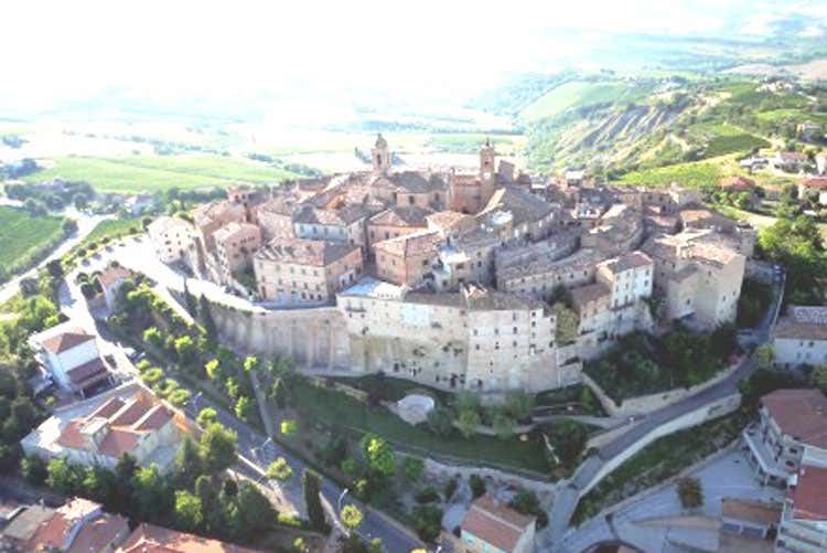 Marche, il Grand Tour in Sibilla Due settimane con cibo e artigiani