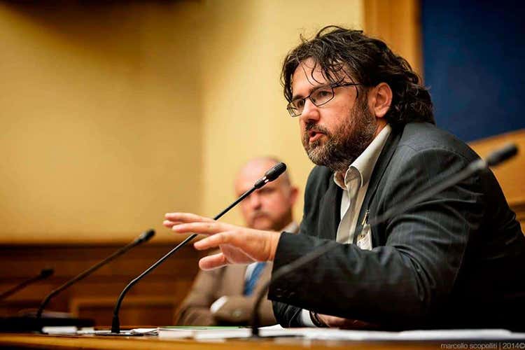Marco Omizzolo - Al supermercato lotta alla mafia Spesa mirata contro l'illegalit&agrave;
