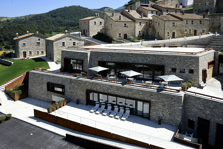 L'albergo - Marco Pasquerelli è il nuovo chef di Borgotufi L'albergo - Marco Pasquerelli è il nuovo chef di Borgotufi