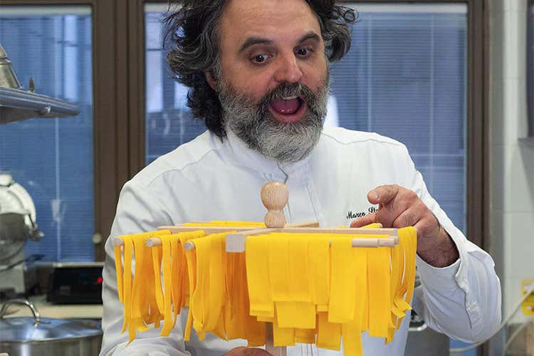 L'Ora d'Aria a Firenze, temporaneamente un Lab che fa delivery - Marco Stabile: Ora solo delivery Riapriremo solo se si potrà cenare L'Ora d'Aria a Firenze, temporaneamente un Lab che fa delivery - Marco Stabile: Ora solo delivery Riapriremo solo se si potrà cenare