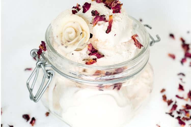 Il gelato Bocca di Rosa di Venturino Il miglior gelatiere dell’estate 2022? È Marco Venturino da Varazze