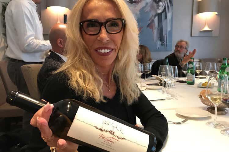 Maria Fittipaldi (Maria Fittipaldi a Bolgheri Da astemia a donna del vino) Maria Fittipaldi (Maria Fittipaldi a Bolgheri Da astemia a donna del vino)