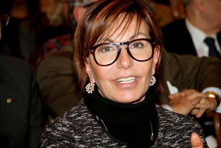 Maria Rita Gismondo - L'allarmismo della politica uccide più del coronavirus