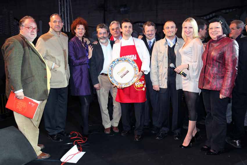 Marigliano-premiato-con-la-giuria